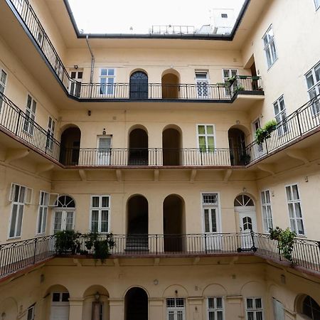 Chain Bridge City Center Dorothea Βουδαπέστη Εξωτερικό φωτογραφία