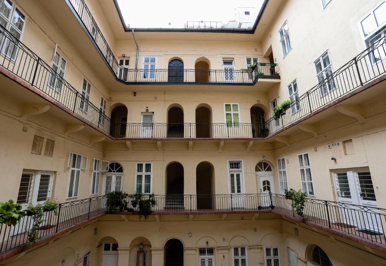 Chain Bridge City Center Dorothea Βουδαπέστη Εξωτερικό φωτογραφία